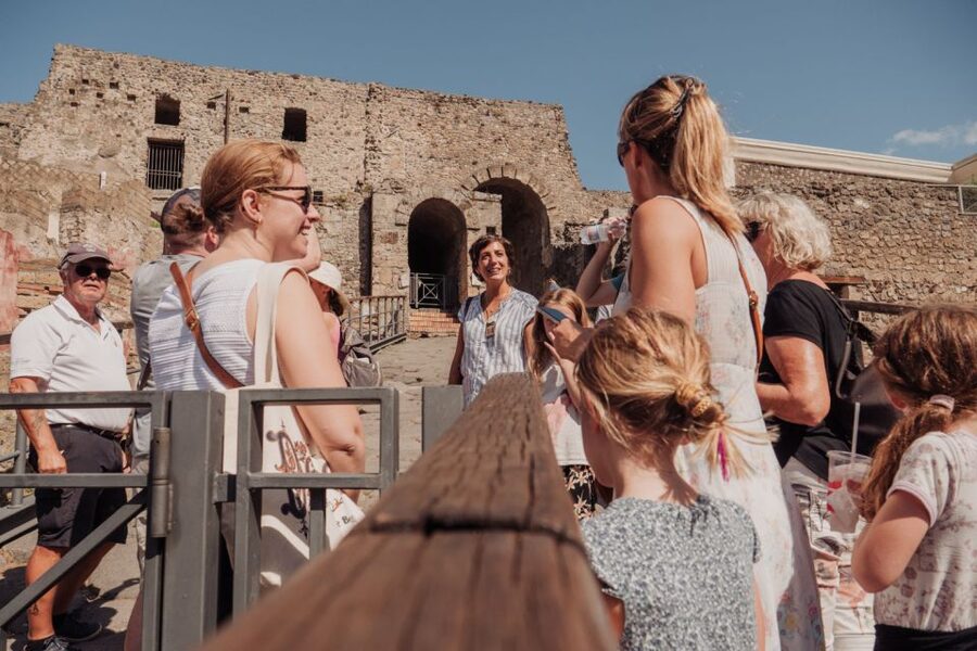 From Rome: Pompeii and Herculaneum by High-Speed Train - Pompeii With an Archaeologist: Casts, the Brothel, and Those Newer House Areas