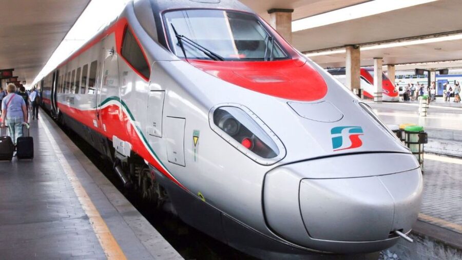 From Rome: Pompeii and Naples Day Trip by High-Speed Train - How the day starts at Rome Termini and why the train matters