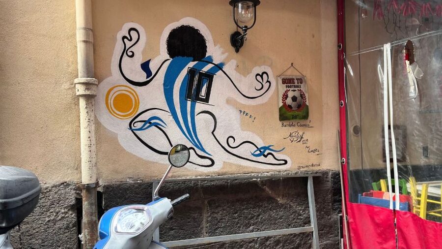 From Rome: Pompeii and Naples Day Trip by High-Speed Train - Naples to Pompeii: fast transfers, real traffic, and a plan that keeps moving