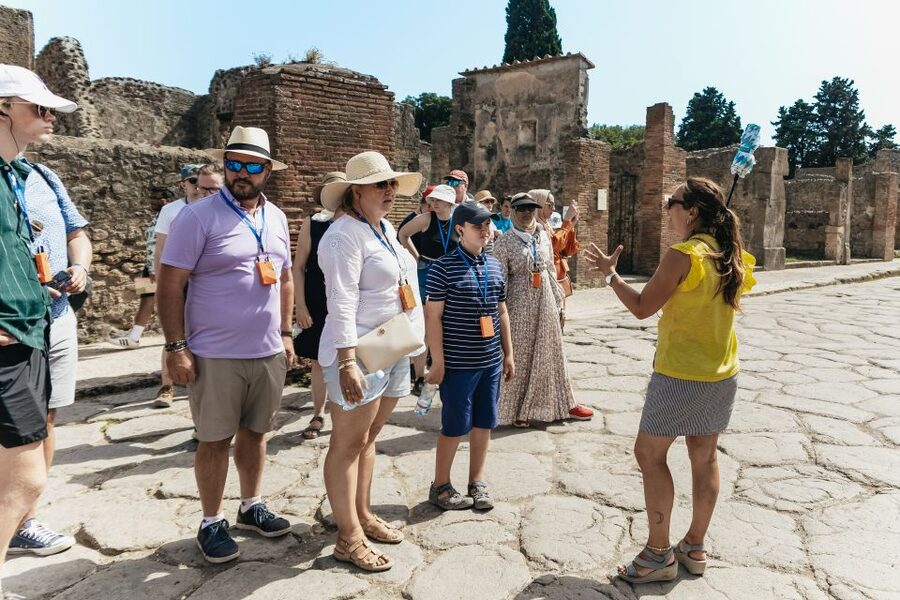 From Rome: Pompeii Day Trip with Optional Vesuvius and Lunch - Vesuvius Options: Crater Hike vs Geologist-Led Walk