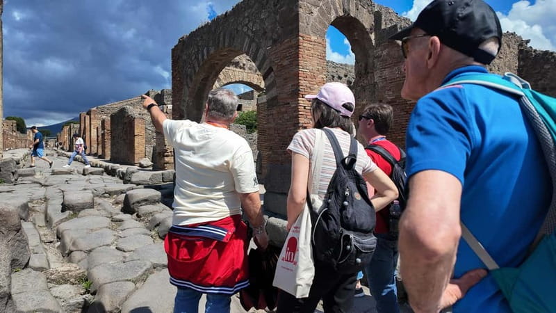 From Rome: Pompeii Ruins Tour with Expert Guide & Fast Train - Why this Pompeii Day Trip Works So Well From Rome