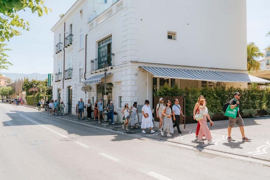 From Rome: Pompeii with Expert Guide & Amalfi Coast Day Trip - Getting Started in Rome: Piazzale Flaminio and a Comfortable Bus