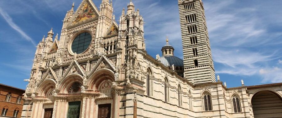 From Rome: Siena and S. Gimignano, Tuscany Wine One Day Tour - San Gimignano: the UNESCO towers and the Vernaccia thread