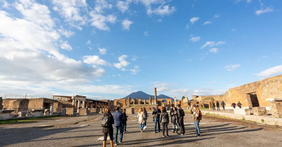 From Rome: Sorrento & Pompeii Day Tour with Hotel Pickup - The Amalfi Coast drive: when transit becomes part of the sightseeing