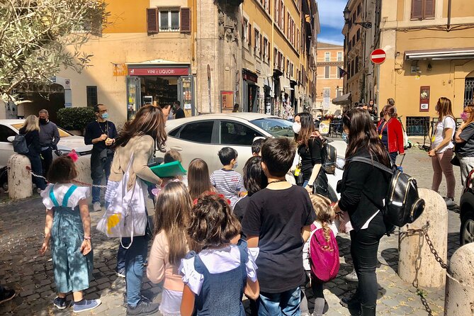 Games & Treasures Hunts Tour in Rome - Stop 1: Fontana di Trevi (about 15 minutes)