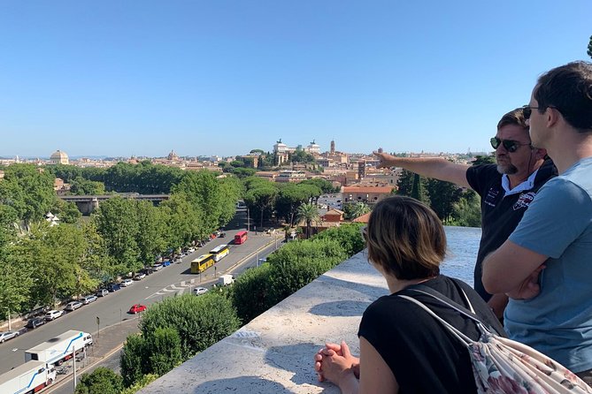 German E-Bike Tour durch Rom - How e-bikes change your Rome day (especially with real traffic)