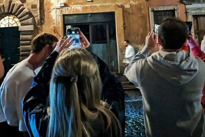 Ghosts and Crimes of Rome Night Walk - Small-group storytelling, and why the guide choice matters