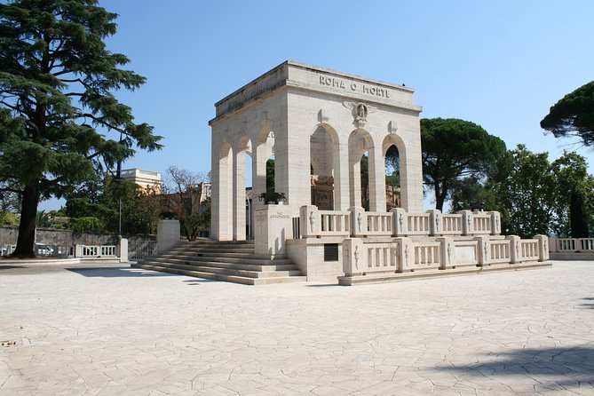 Gianicolo to Trastevere: Italy's Independence trail with GELATO - Piazza San Pietro in Montorio and Tempietto del Bramante