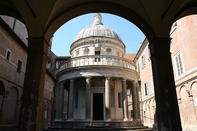 Gianicolo to Trastevere: Italy's Independence trail with GELATO - Fontana dell’Acqua Paola and the meaning of memorials on Gianicolo