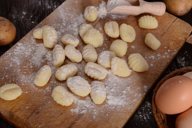 Gnocchi Cooking Class in Rome - Piazza Navona - Limoncello or Coffee: The End-of-Class Roman Finish
