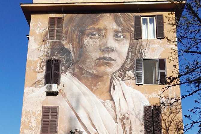 Graffiti art tour in Rome - Trevi Fountain Stop: Quick Looks, No Ticket Hassles