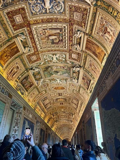 Guided Tour Vatican Museums & Sistine Chapel - Raphael Rooms: where the guide adds meaning to the “famous paintings”