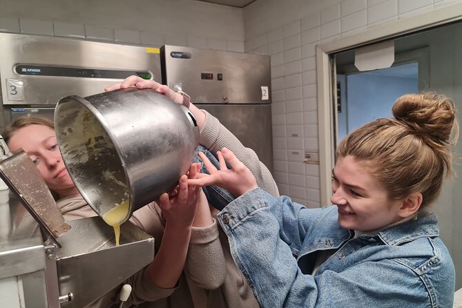 Italian Gelato Making Experience in Rome - Inside a real gelateria kitchen with Carlos