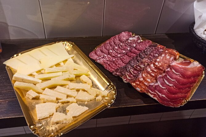 Jewish Ghetto & Piazza Navona: Food, Wine & Sightseeing Rome Tour - Roman sights you’ll actually understand while you walk