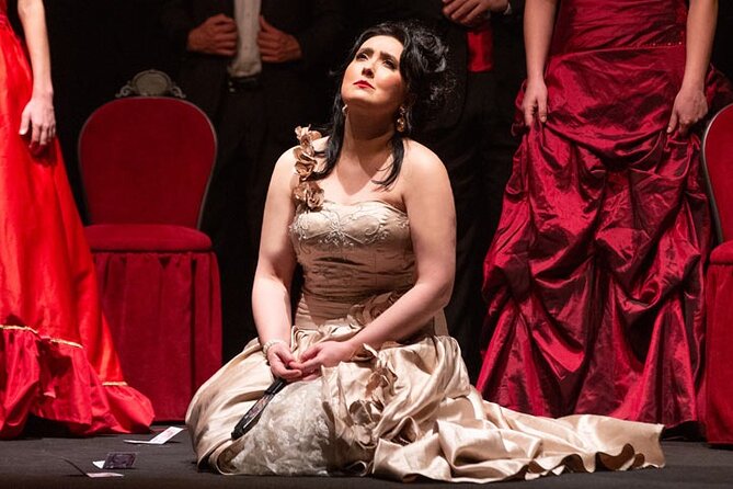 La Traviata The Original Opera by Giuseppe Verdi - Seating strategy: front vs middle vs back in pews