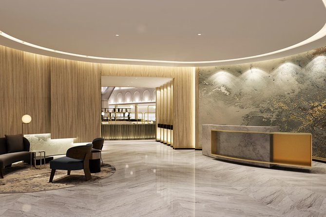 Leonardo da Vinci Airport Plaza Premium Lounge, Terminal 3 Departures - Getting In Smoothly: Your Boarding Pass and Timing