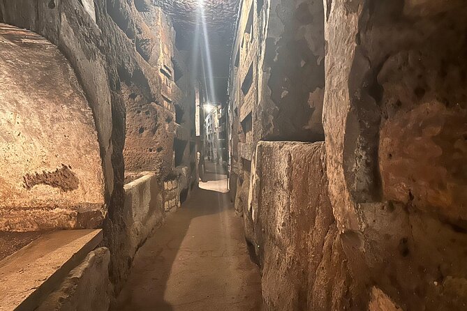 Mamertine Prison and Catacombs small group tour with driver - Where you meet (Santi Cosma e Damiano) and why finding it matters