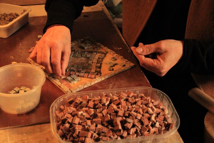 Mosaic-Making Workshop in Rome's Trastevere - Your take-home souvenir: what “boxed” really means