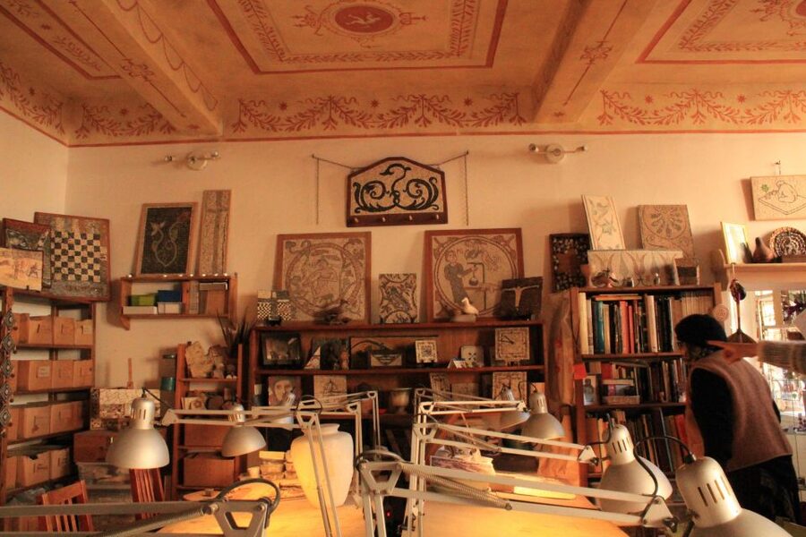 Mosaic-Making Workshop in Rome's Trastevere - The mosaic learning curve: fun, but don’t rush it