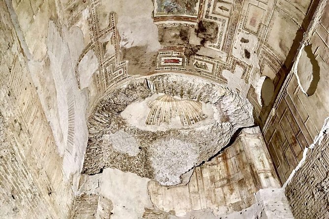 Nero's Golden House restoration site tour - The VR glasses moment: what makes it worth your attention