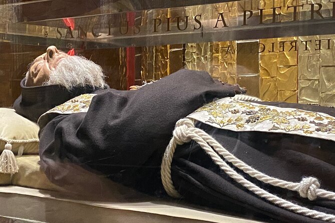 Padre Pio's Shrine in San Giovanni Rotondo Private Tour from Rome - The crypt and the museum: the included stops you shouldn’t skip
