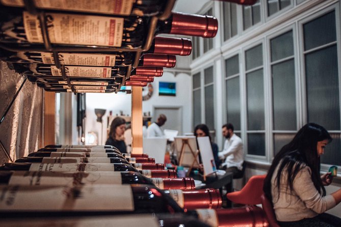 Paint & Sip in a 17th-Century Palazzo with Wine & Pizza - Key things to know before you go