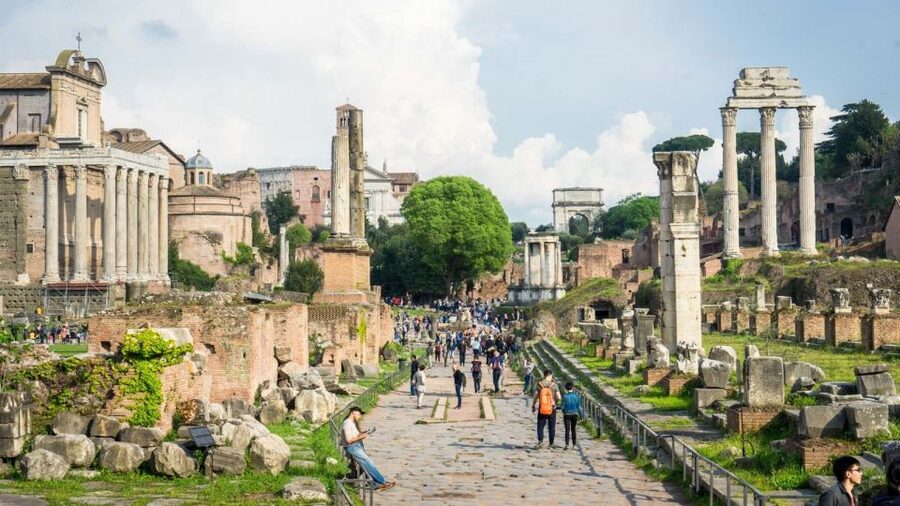 Palatine Hill and Roman Forum Tour with Fast-Track Entrance - Palatine Hill: Romulus and Remus plus the best Forum valley views