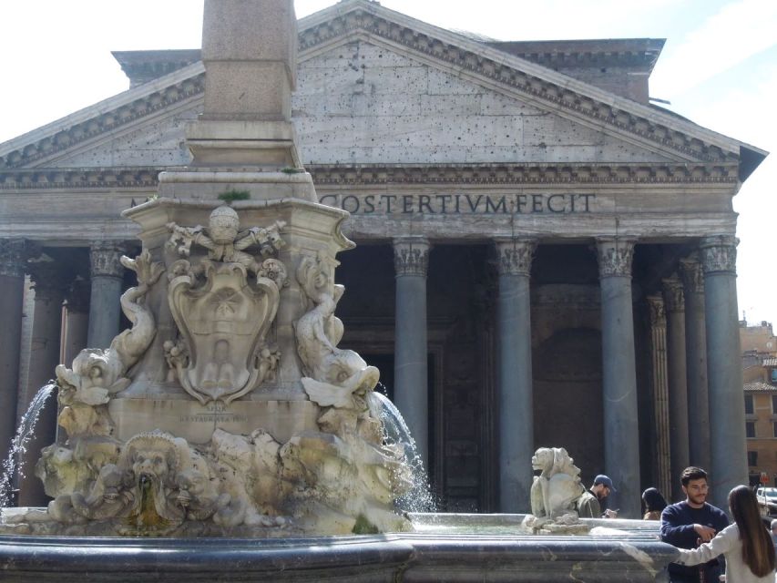 Pantheon and Saint Ignatius church guided tour - Skip-the-line at the Pantheon: dome engineering and surprising tomb connections