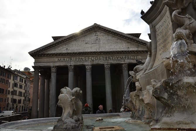 Pantheon Elite Guided Tour - Rome's Iconic Ancient Temple - Guides, headsets, and the small-group effect