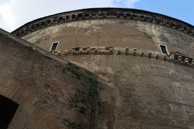 Pantheon: The Iconic Ancient Roman Temple – Semi-Private Tour - Interior focus: the Pantheon as a controlled experience