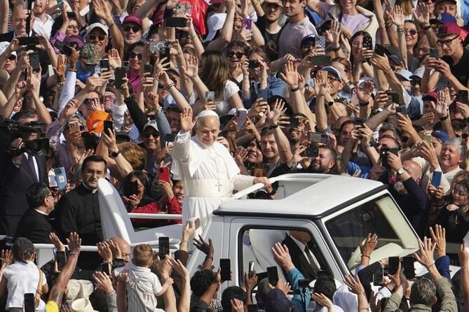 Papal Audience with Pope Leo XIV - Key Things You’ll Notice Right Away