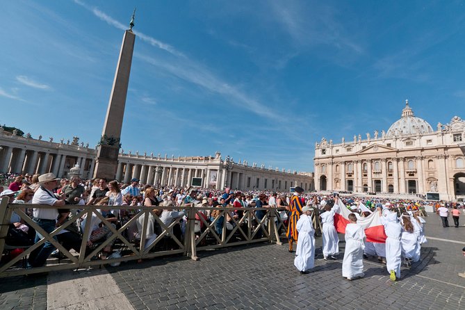 Papal Audience with Pope Leo XIV and Expert Local Guide - What you should wear and bring (based on what can go wrong)