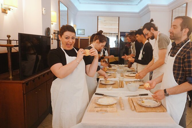 Pasta and Tiramisu Cooking Class in Rome, Piazza Navona - Meeting at TucciPiazza Navona, then the walk to set the mood
