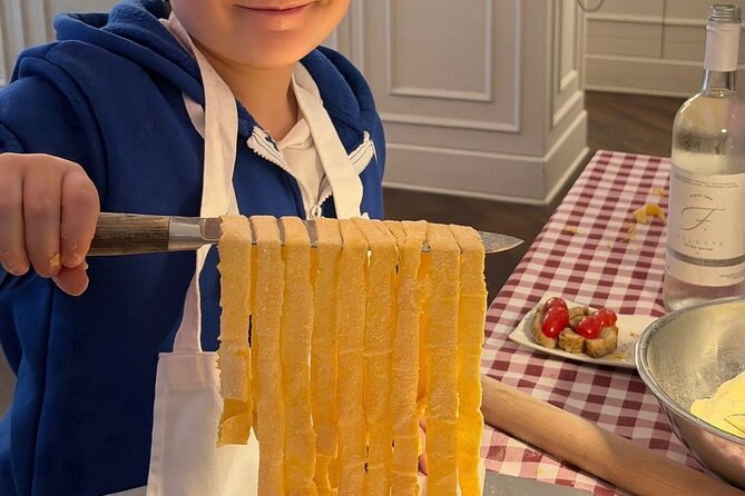 Pasta Cooking Class and Tiramisu in Rome - How the class stays friendly: Chinappi experience and a low-pressure team