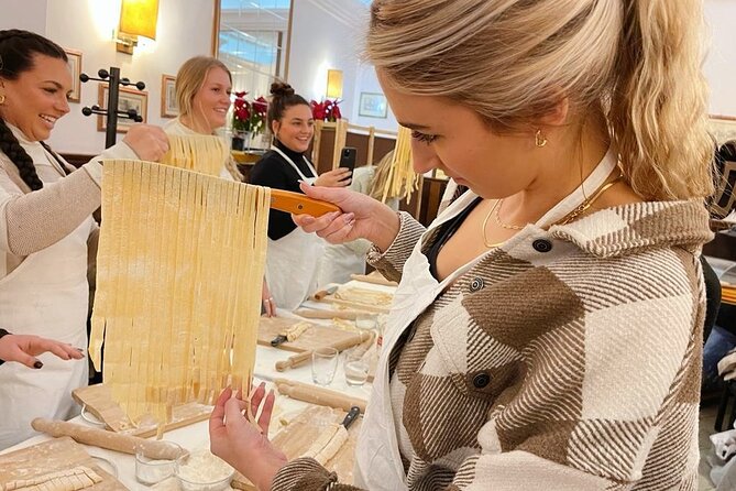 Pasta Cooking Class in Rome - Fettuccine Class in Piazza Navona - Sauce Choice: Traditional Options, Restaurant Finishes, No Guesswork