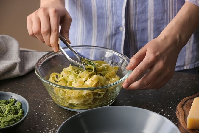 Pasta Cooking Class with Pesto Sauce Making in Rome City Center - The Itinerary in Motion: From Meeting Point to Your Homemade Table