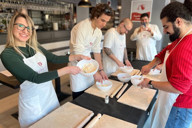 Pasta&Tiramisu Workshop: Craft Your Dinner with Free Flowing Wine - Welcome aperitif first: snacks, sparkling wine, and getting comfortable