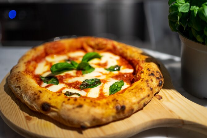 Pizza, Gelato & Fun – a Tasty Cooking Class in Rome City Center - Chef Duccio and the small-group vibe