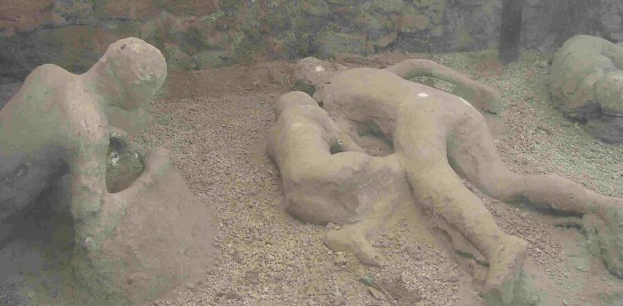 Pompeii and Amalfi Coast Full-Day Tour from Rome - Pompeii Tickets and the Guide Gap You Should Plan For
