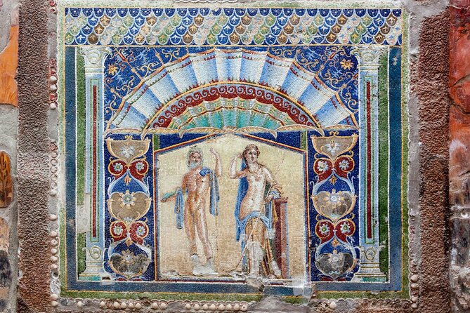 Pompeii & Herculaneum by Train from Rome with Pizza Lunch - Herculaneum Archaeological Park: fresher-looking ruins and a calmer pace