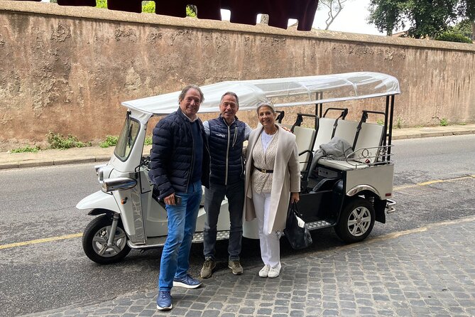 Private: 3 hours ETuk Tour in Rome - Guides make it worth paying extra: examples of the kind of care you want