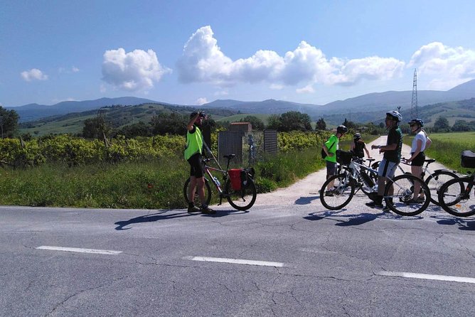 PRIVATE Civita di Bagnoregio and Orvieto Wine Tasting -Ebike tour - Starting at Via Labicana: your morning setup and expectations
