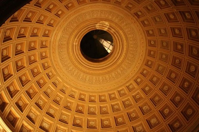 Private Experience: Sistine Chapel , Vatican Museums & St.Peters Basilica - Meeting point and how to start without stress