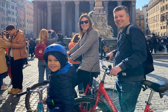 Private Rome Bike tour - Trevi Fountain coin toss: the stop that turns into your best photo