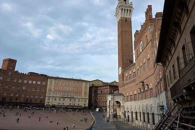 Private Siena and San Gimignano Tour with Wine Tasting From Rome - 7:30am pickup and the ride through Tuscan countryside