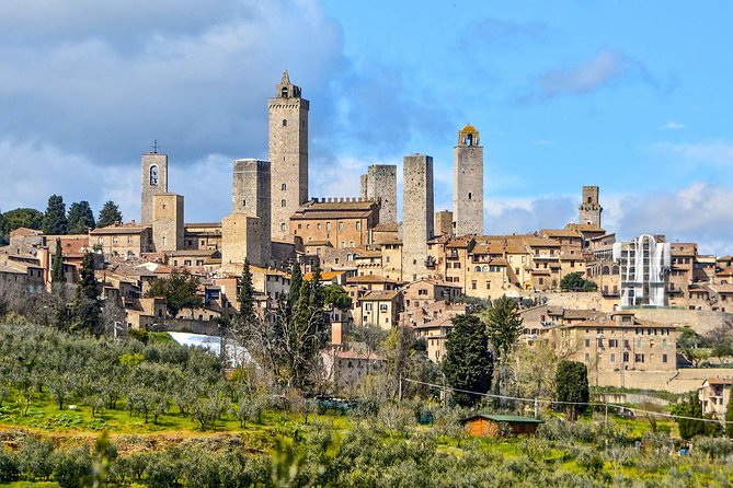 Private Tour: Siena and San Gimignano Day Trip from Rome - Price and value: is $913 per group worth it?