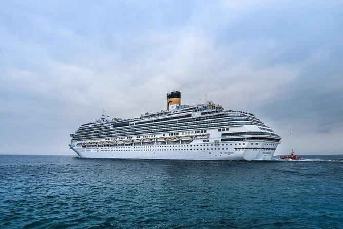 Private Transfer Civitavecchia Port to Rome – Driver Waiting - Comfort-First Ride to Rome (Sedan vs Minivan, With Real Luggage in Mind)
