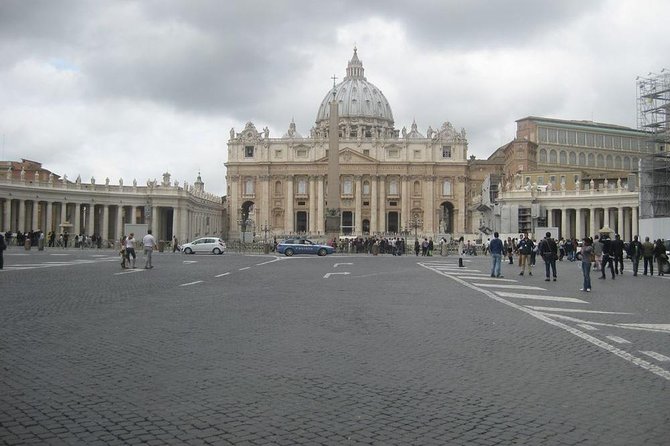 Private Transport from Rome Hotels to the Vatican City - The 20-minute ride: comfort plus Rome traffic sense
