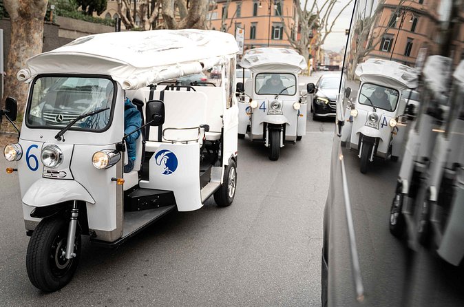 Private Tuk Tuk Tour in Rome - Aventine Hill: gardens and the Keyhole view