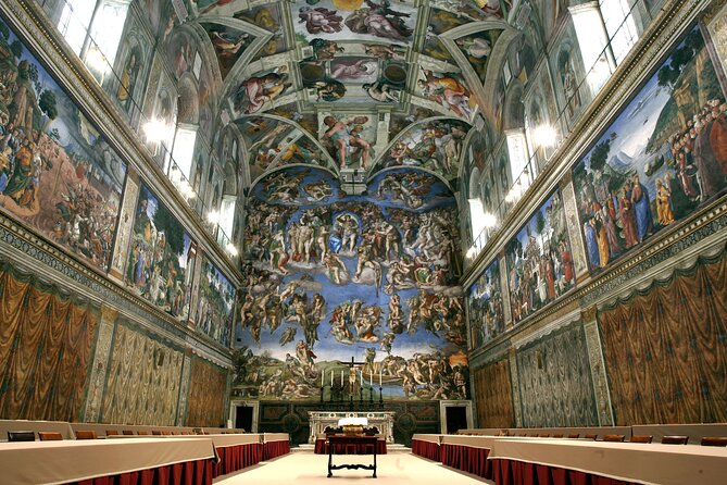 Private Vatican Experience - St. Peter’s Basilica highlights: the thumb, the Pietà, and Bernini’s show
